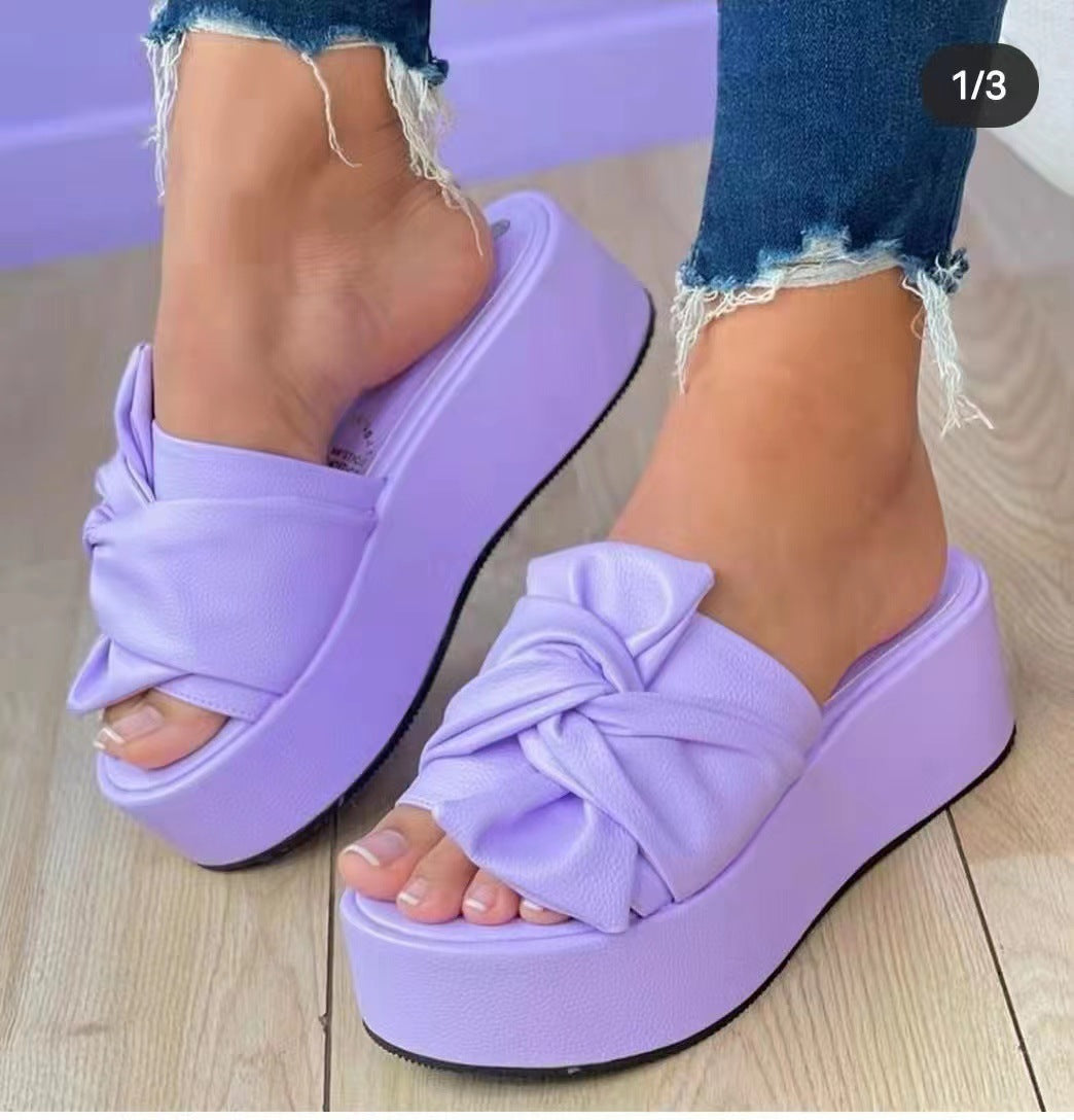 Weekend Raffia Sandals