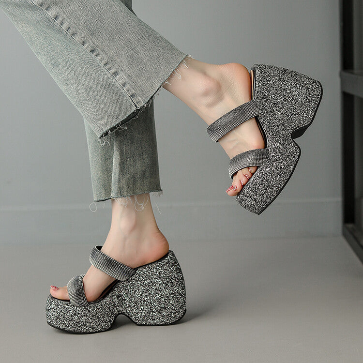 Minimal Summer Sandals