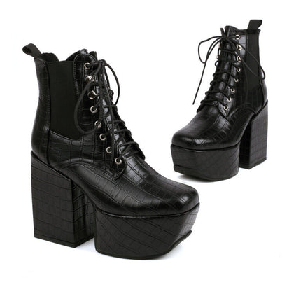 Coastal Minimal Boots
