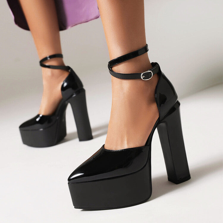 Relaxed Minimal Sandals