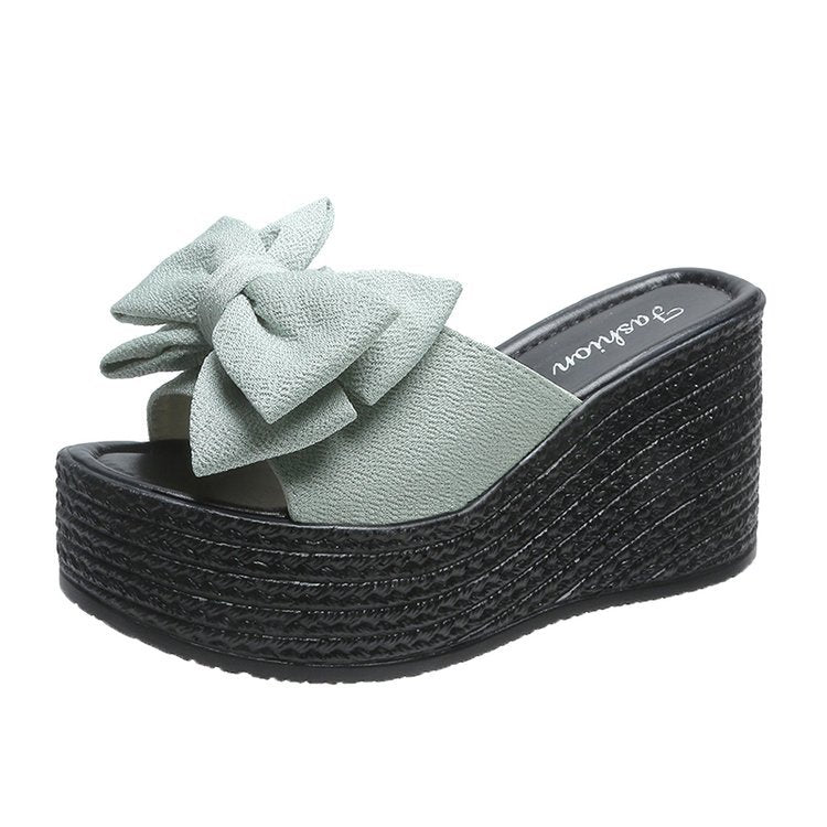 Airy Flat Sandals