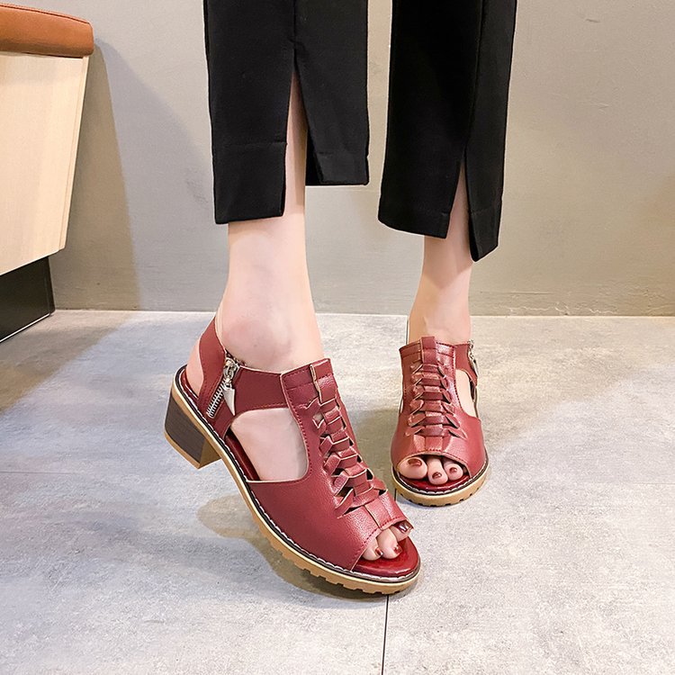 Clean Wedge Sandals