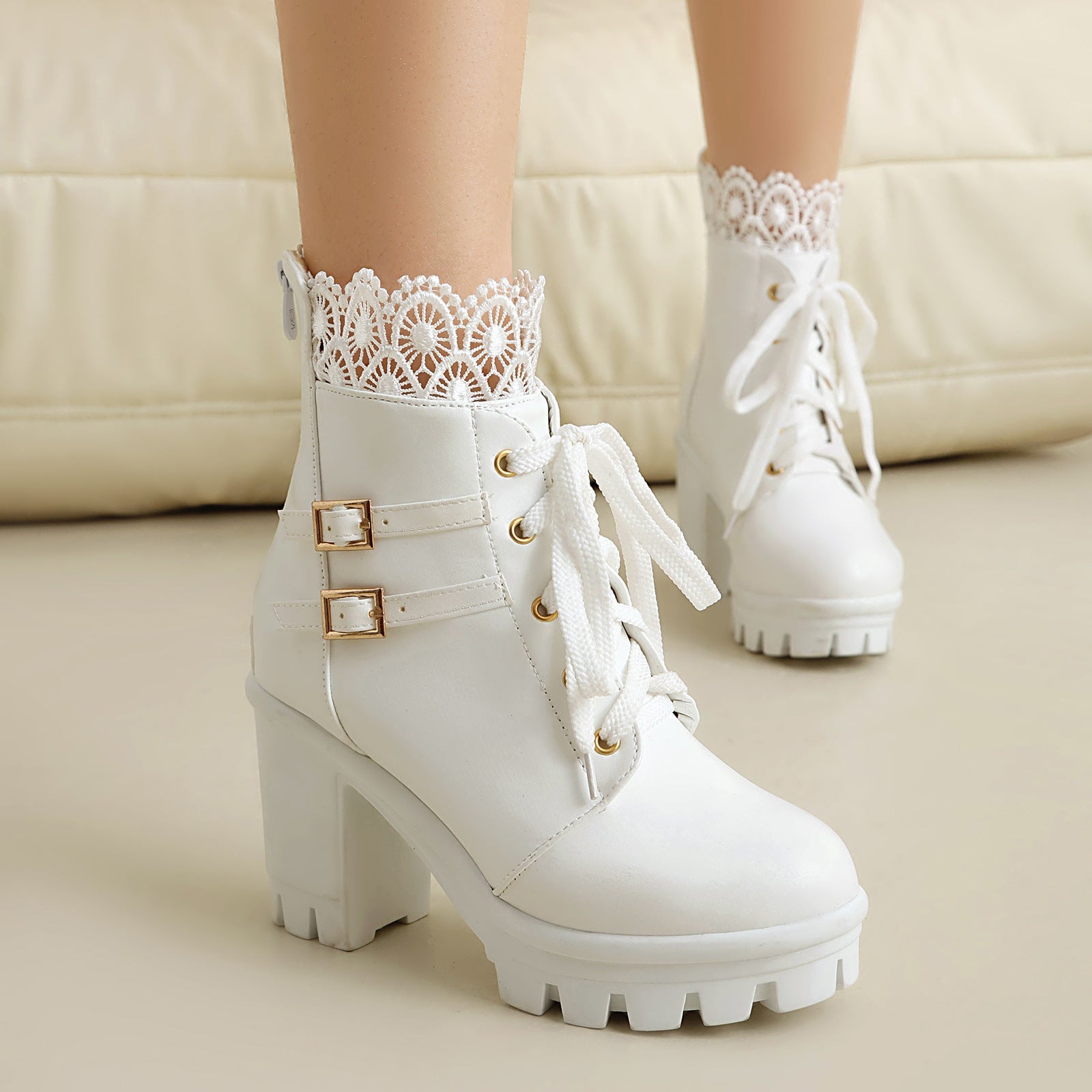 Relaxed Ankle Boots