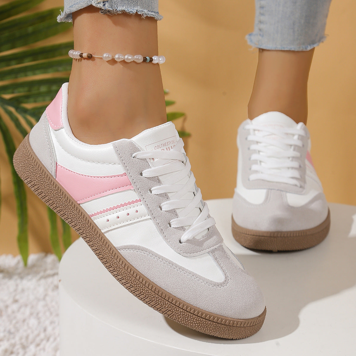 Light Knit Sneakers