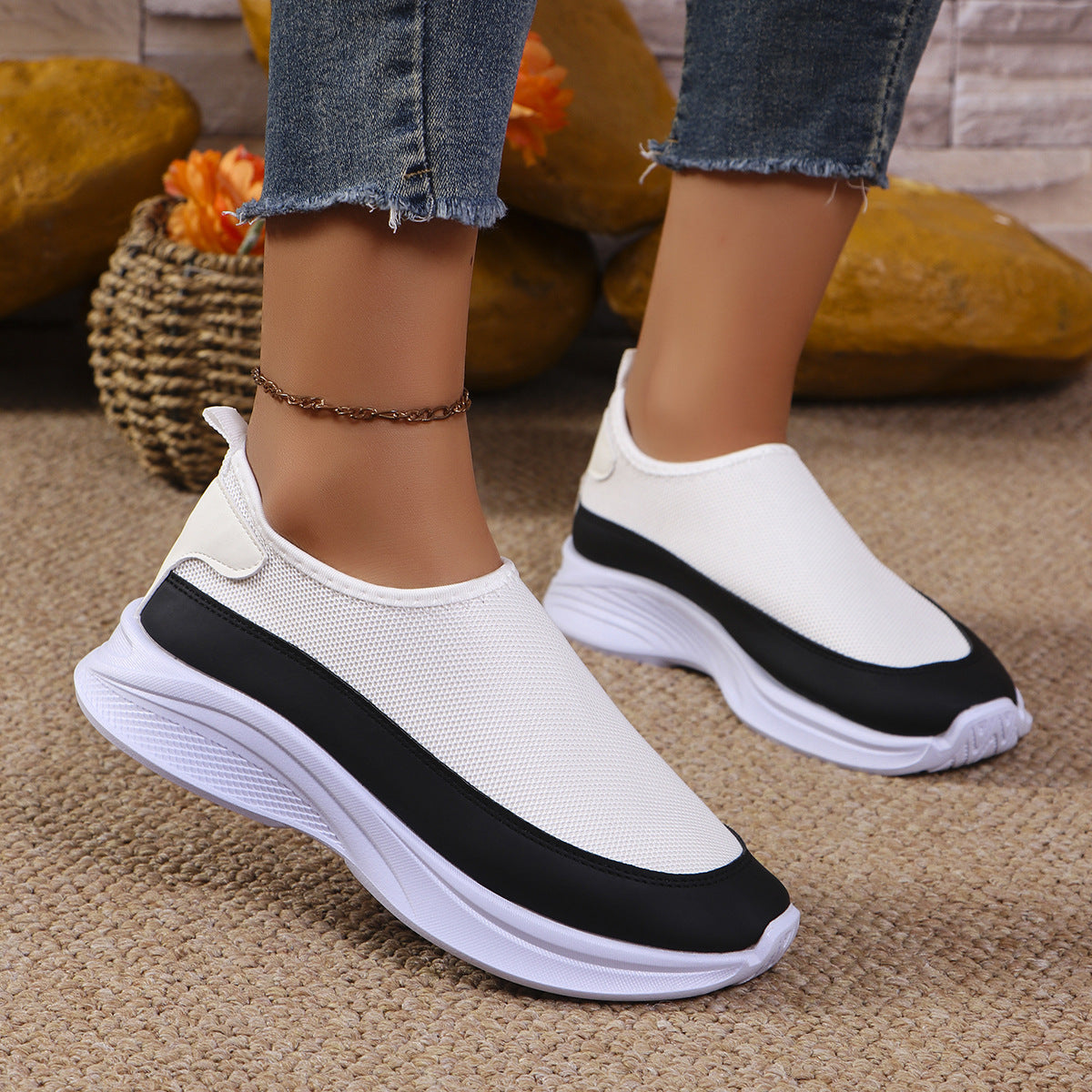 Natural Easy Sneakers