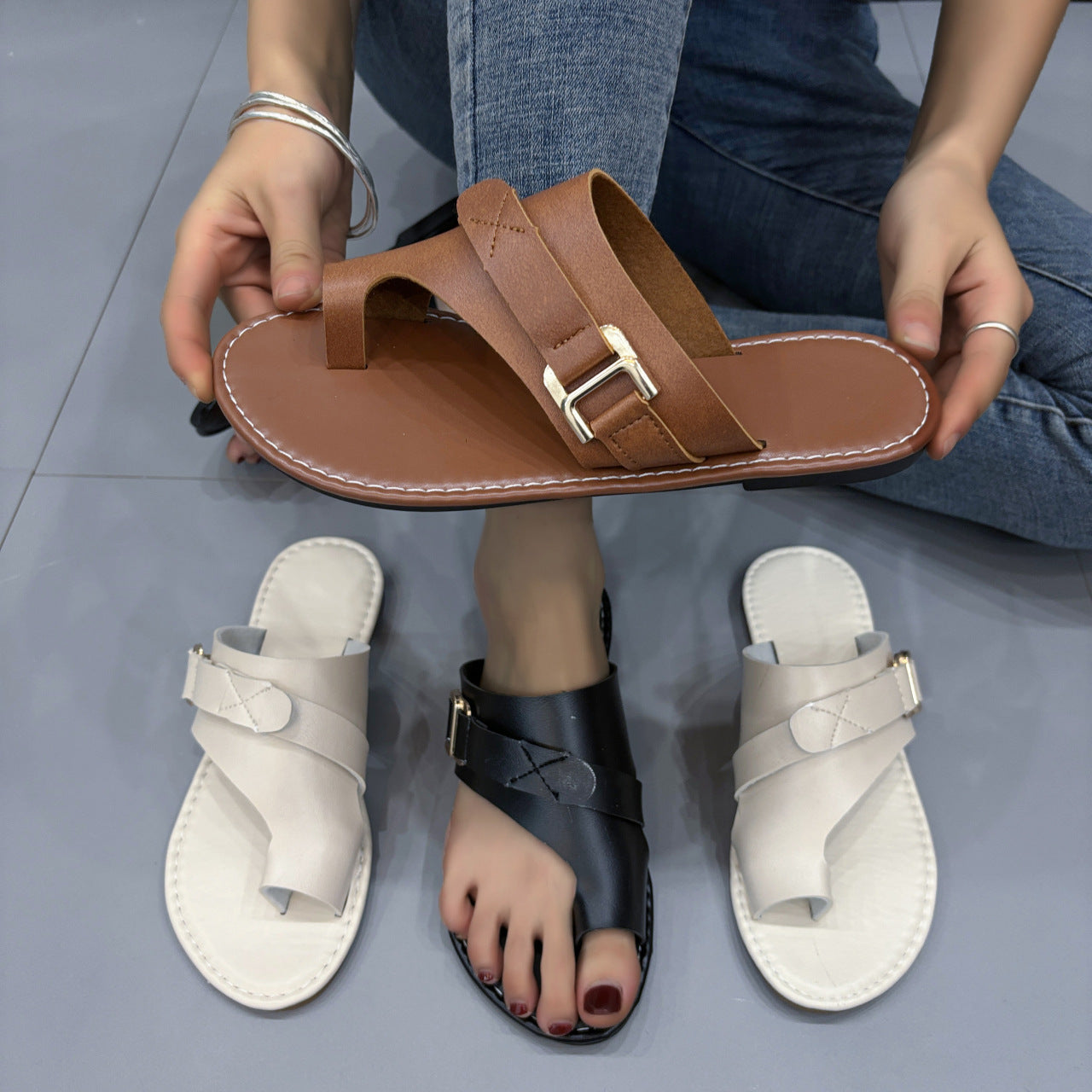 Relaxed Minimal Sandals