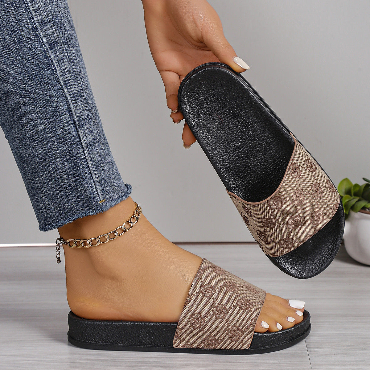 Simple Open-Toe Sandals