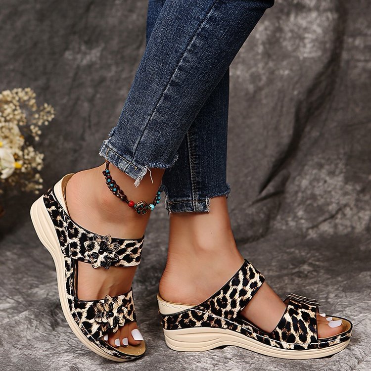 Light Minimal Sandals