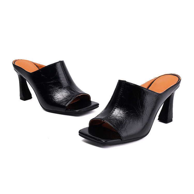 Light Flat Sandals