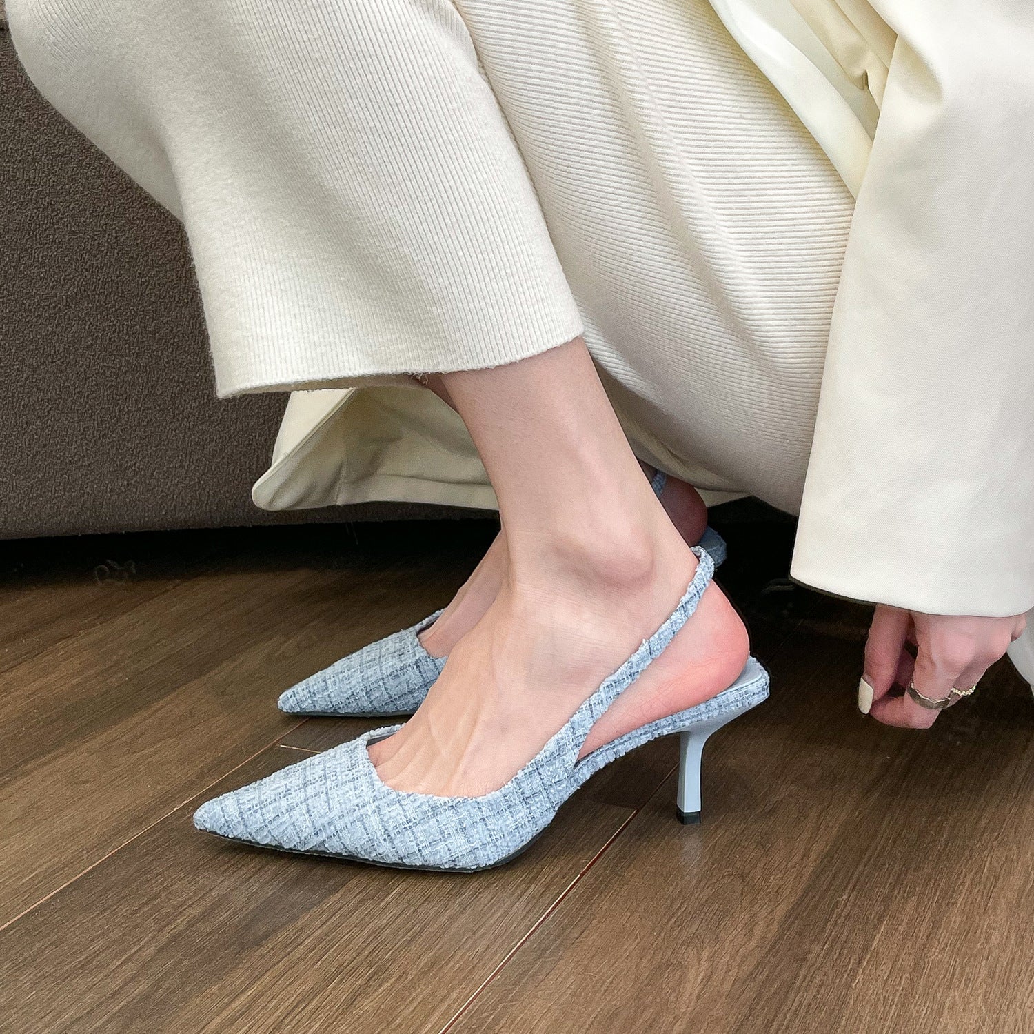 Airy Minimal Sandals