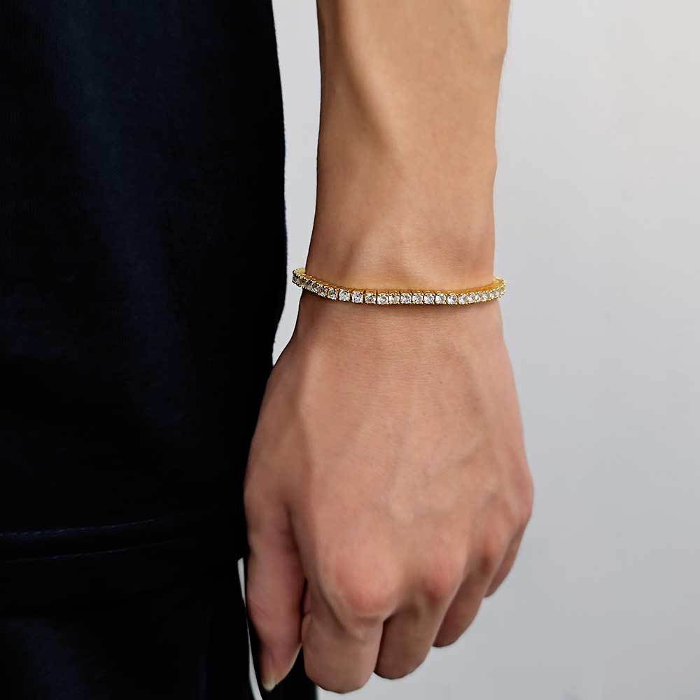 Clean Minimal Jewelry
