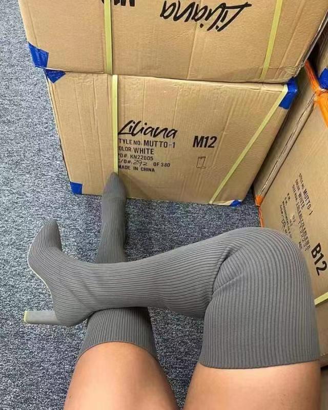 Relaxed Lug-Sole Boots