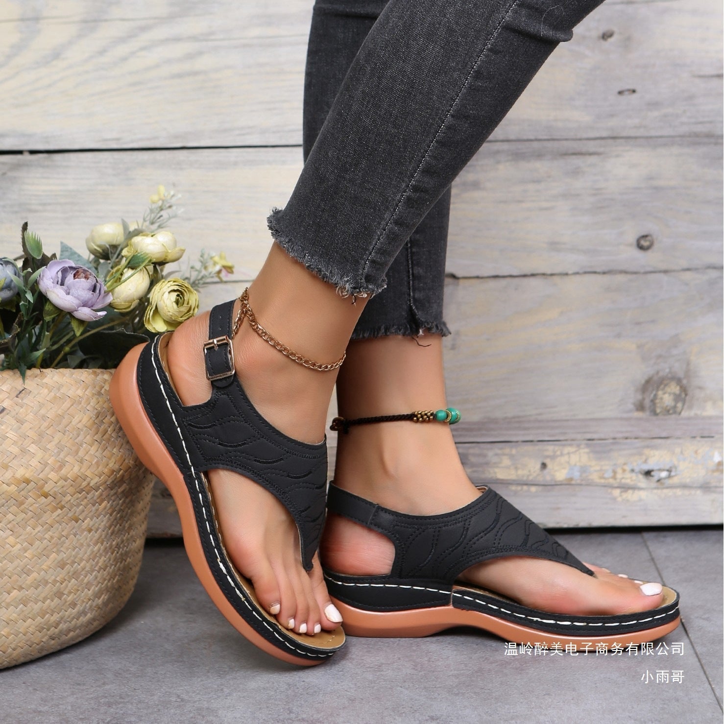 Minimal Everyday Sandals