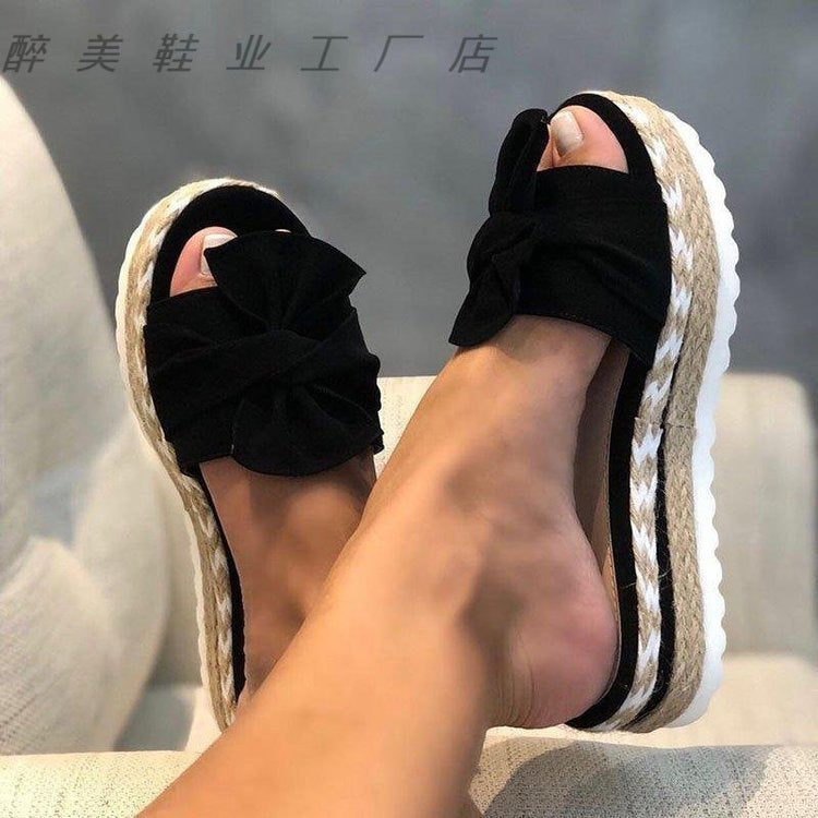 Simple Resort Sandals