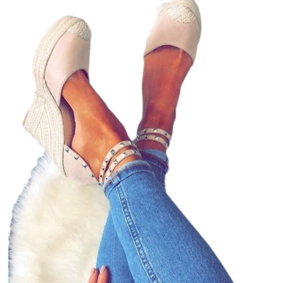 Comfortable Raffia Sandals