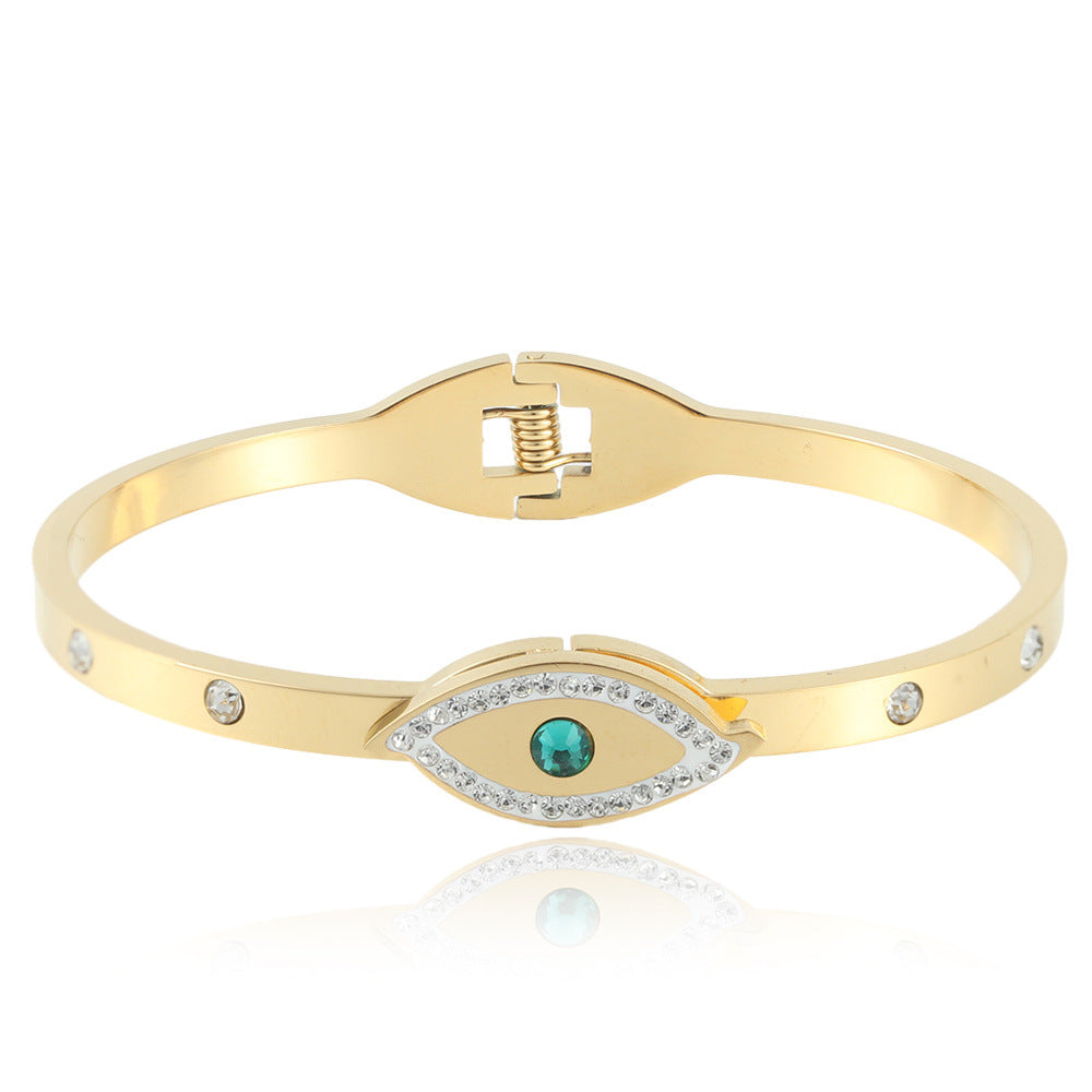 Travel Minimal Jewelry