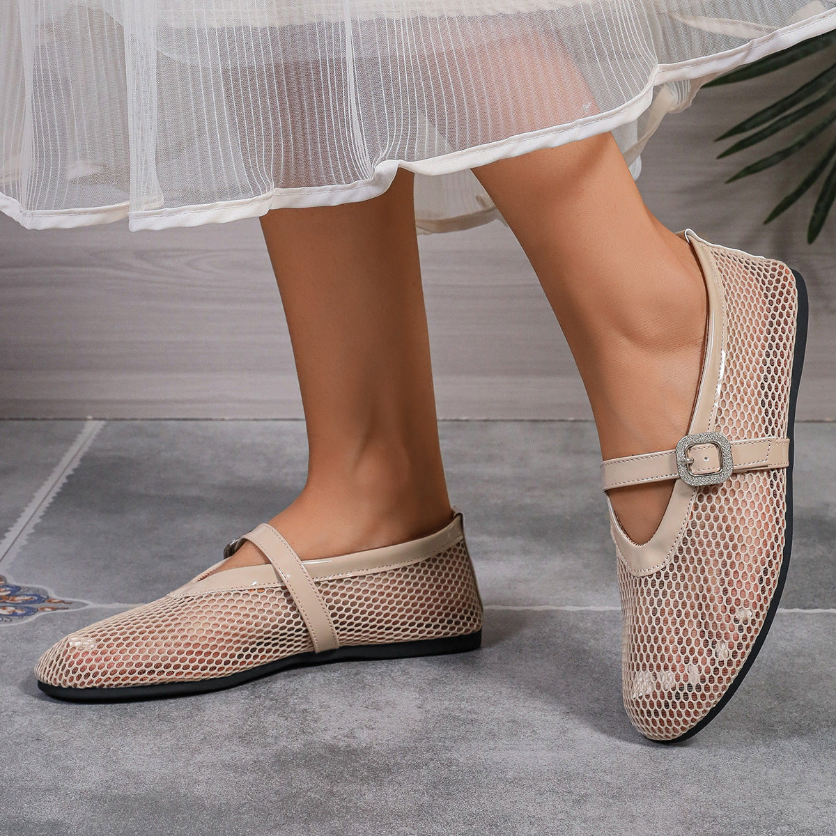 Travel Lace-Up Sandals