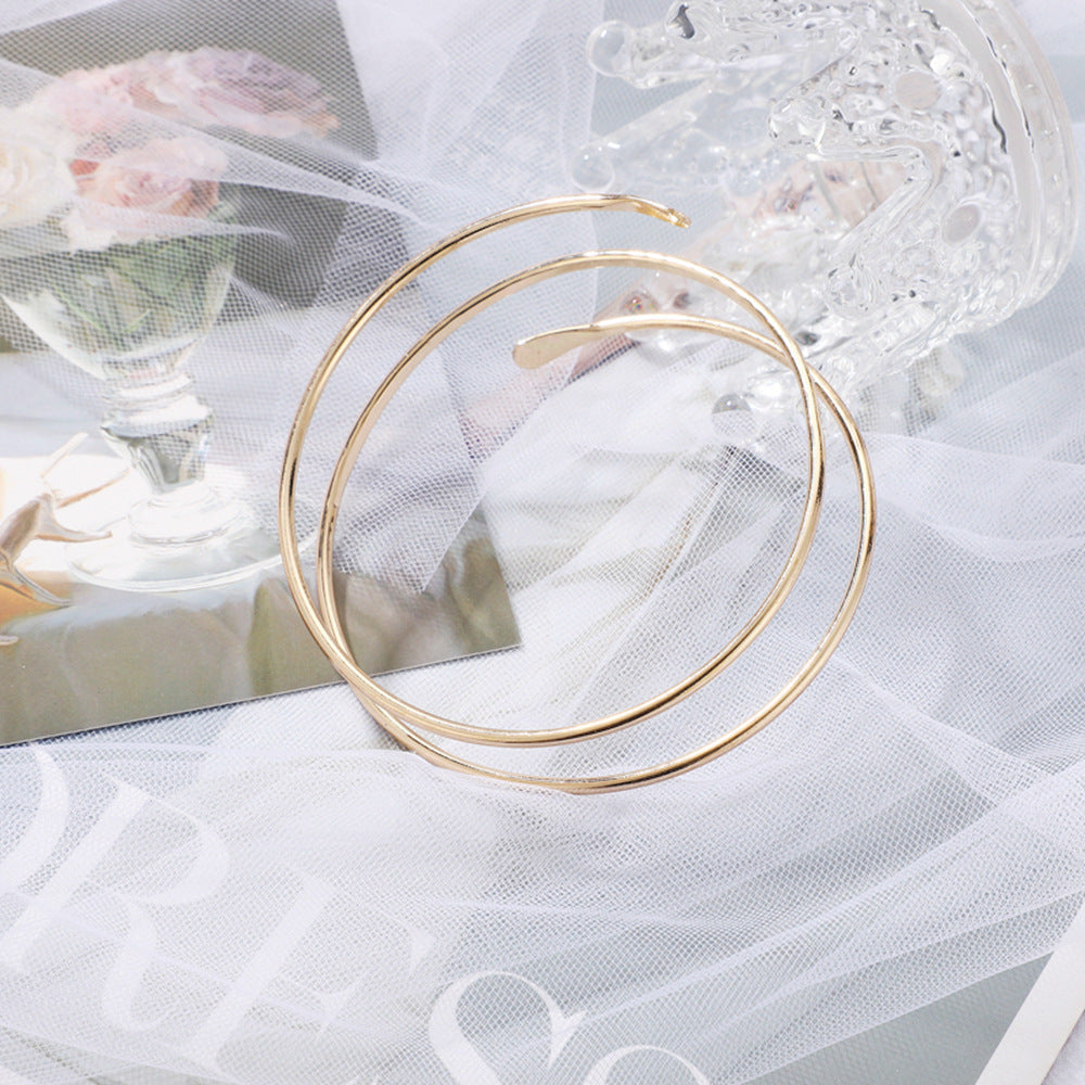 Modern Gold Jewelry