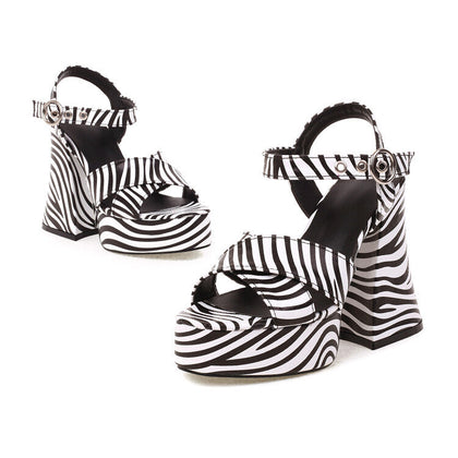 Relaxed Vacation Sandals