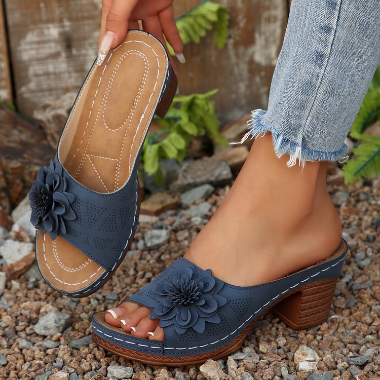 Airy Classic Sandals