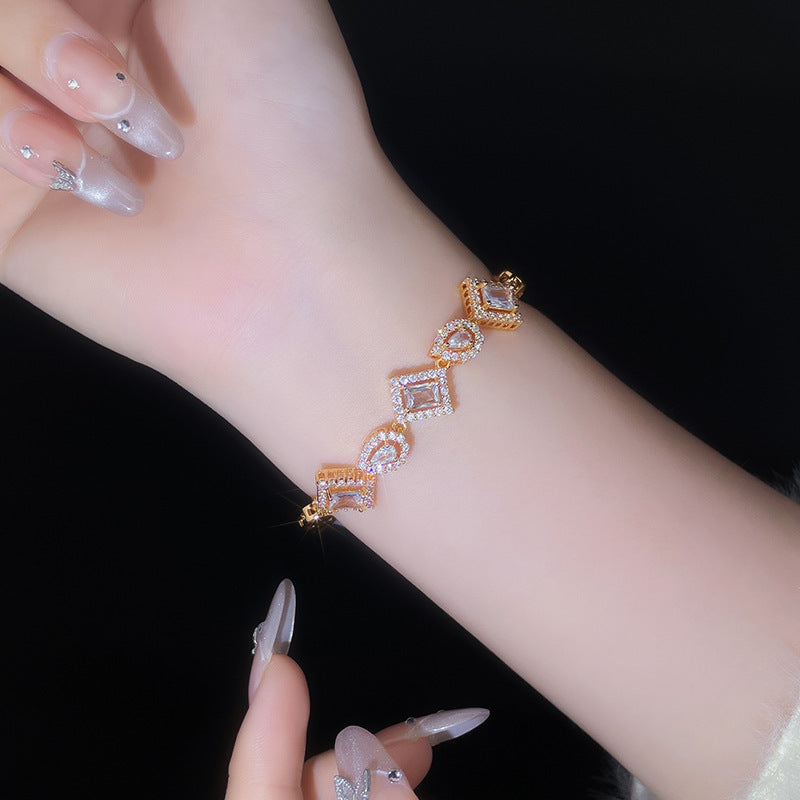 Minimalist Chain Jewelry