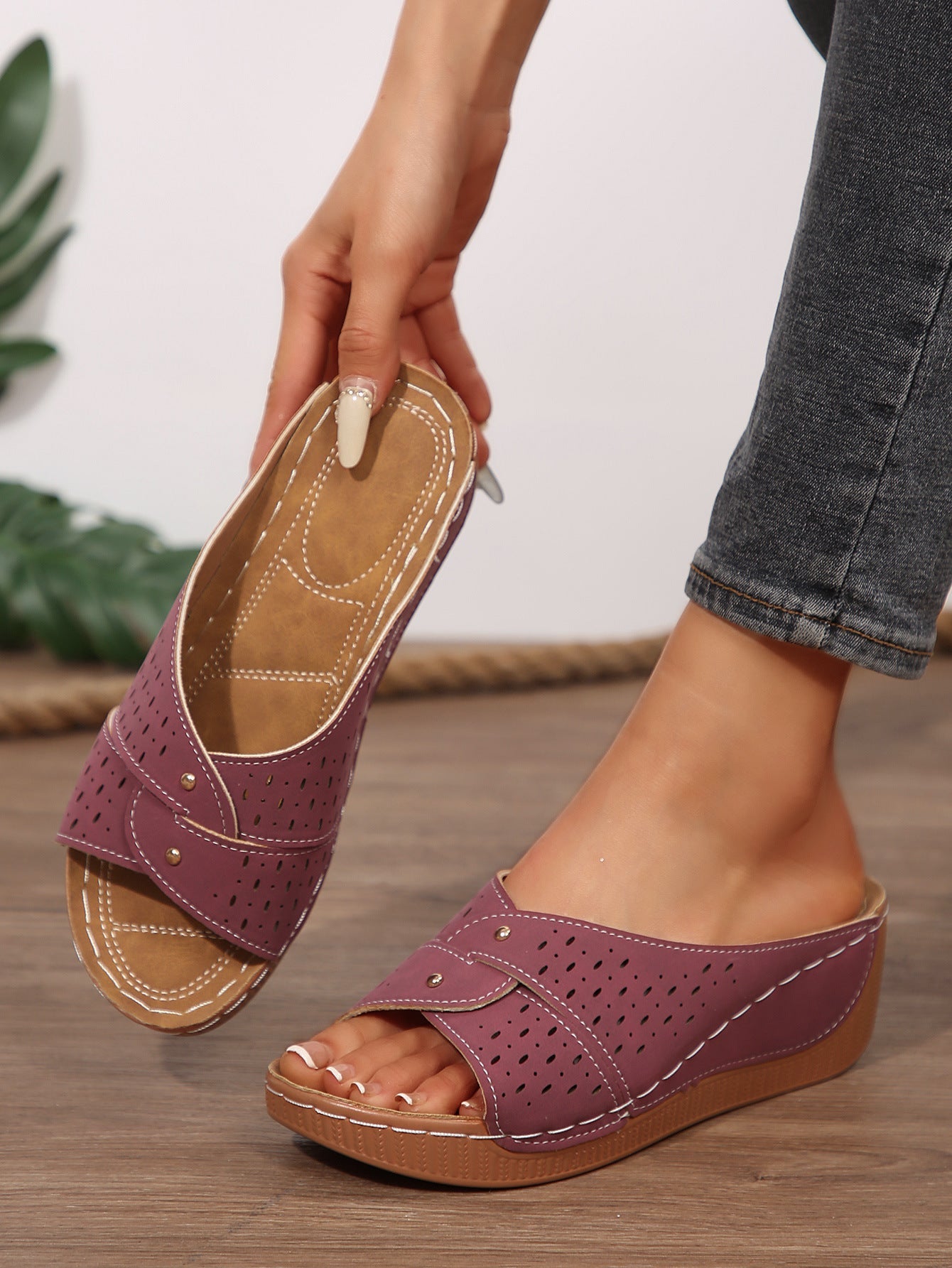 Natural Soft Sandals