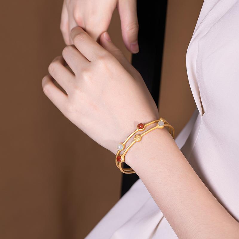 Everyday Minimal Jewelry