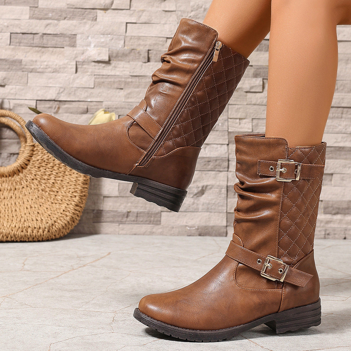 Light Zip-Up Boots