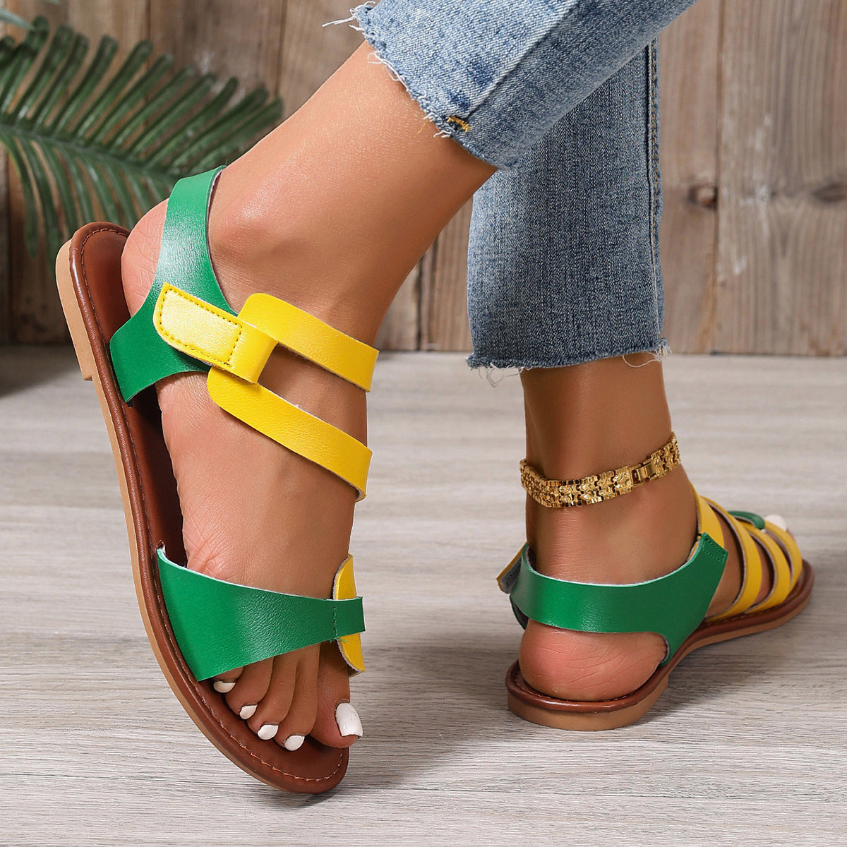 Comfortable Minimal Sandals