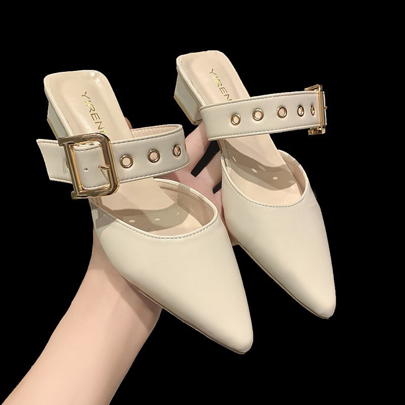 Comfortable Minimal Sandals