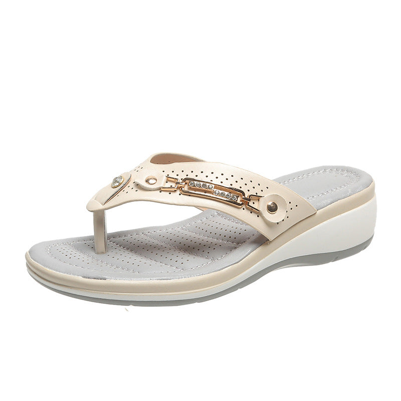 Relaxed Flat Sandals