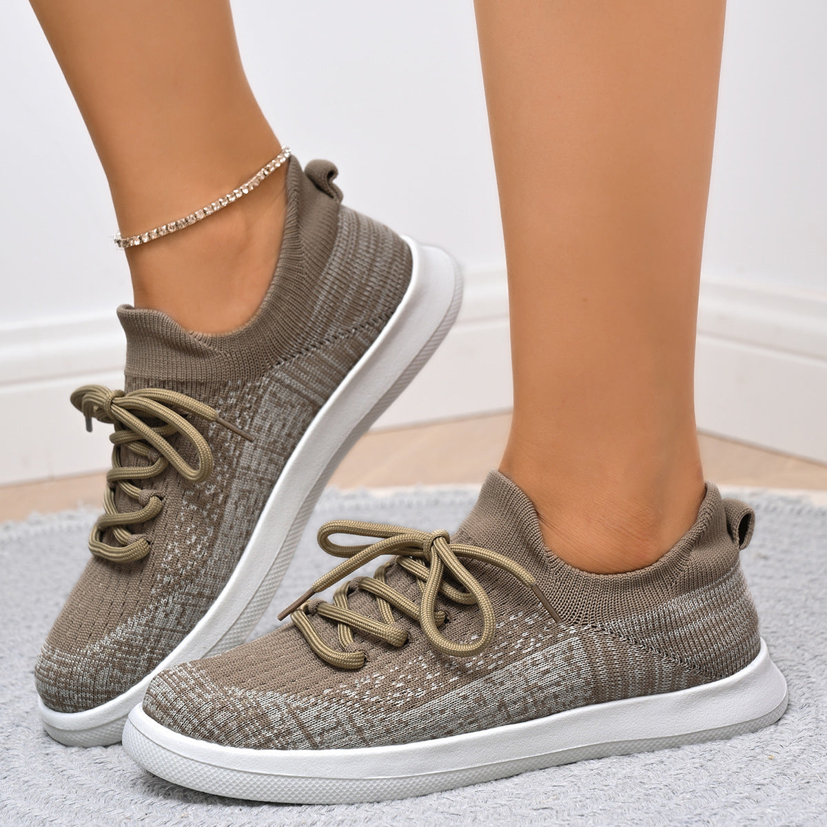 Minimal Flexible Sneakers