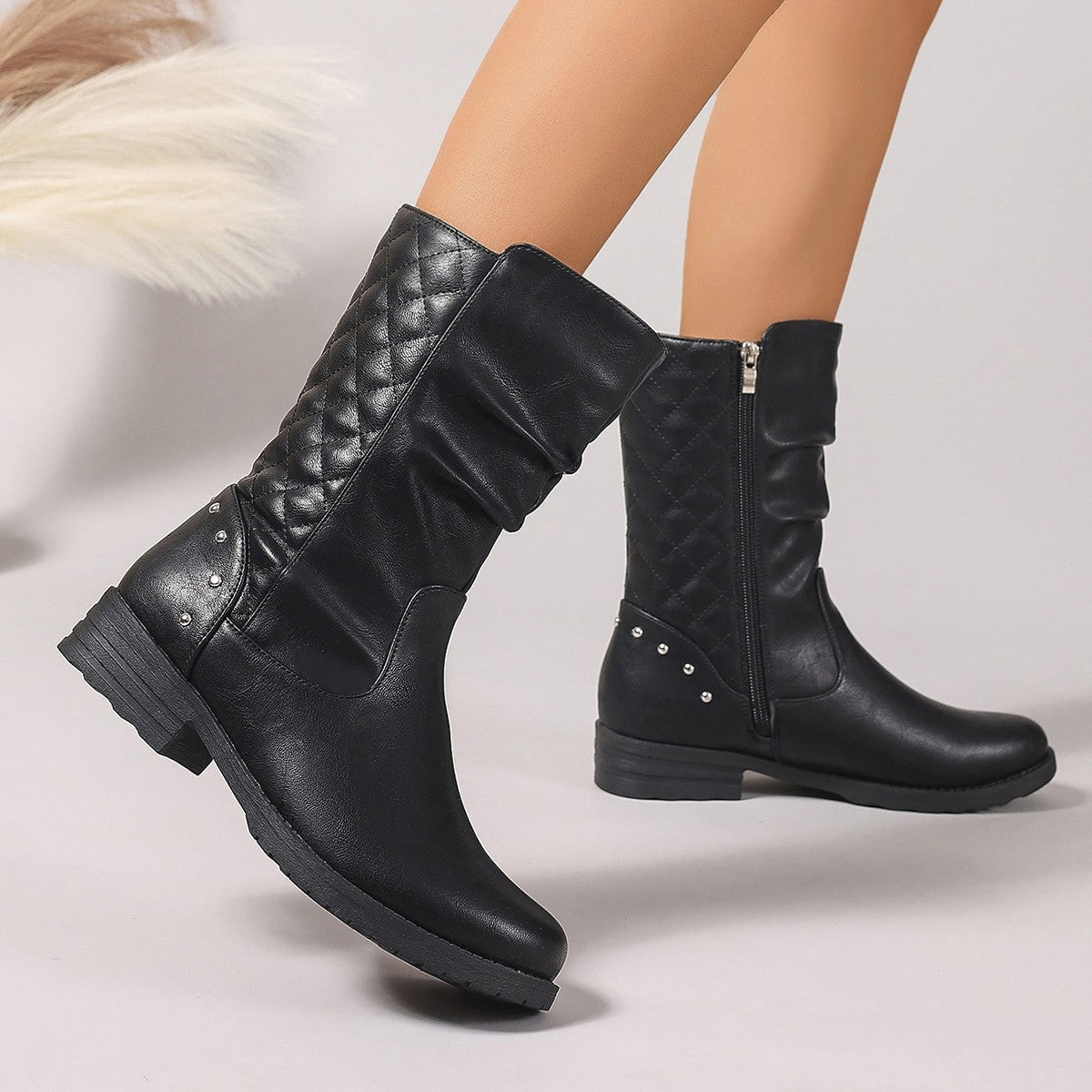 Light Zip-Up Boots