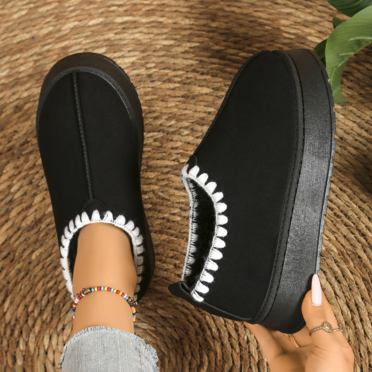 Relaxed Minimal Boots