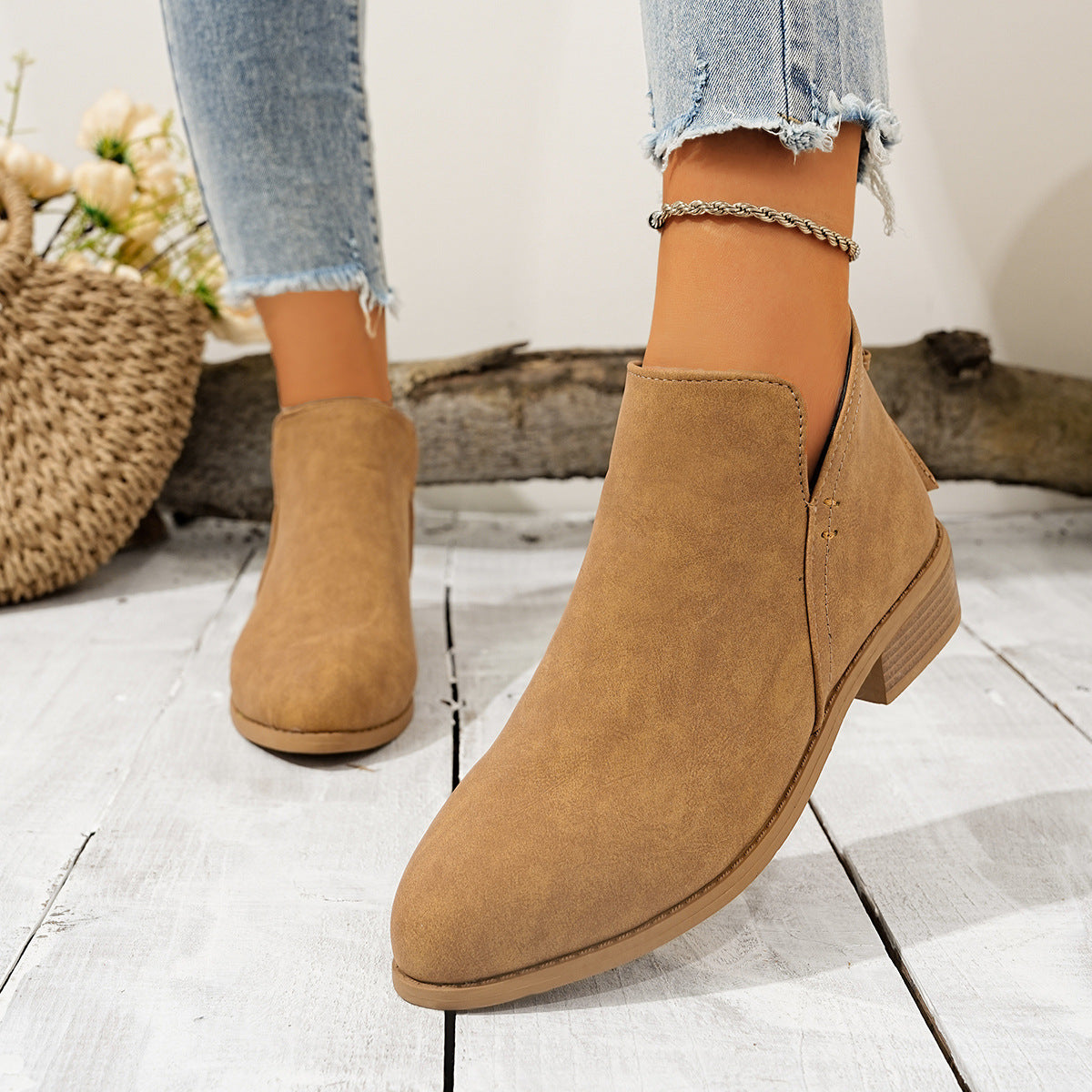 Everyday Pointed Boots