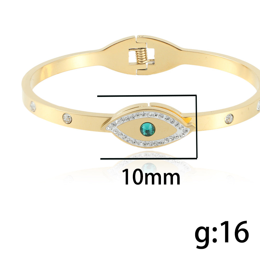 Travel Minimal Jewelry