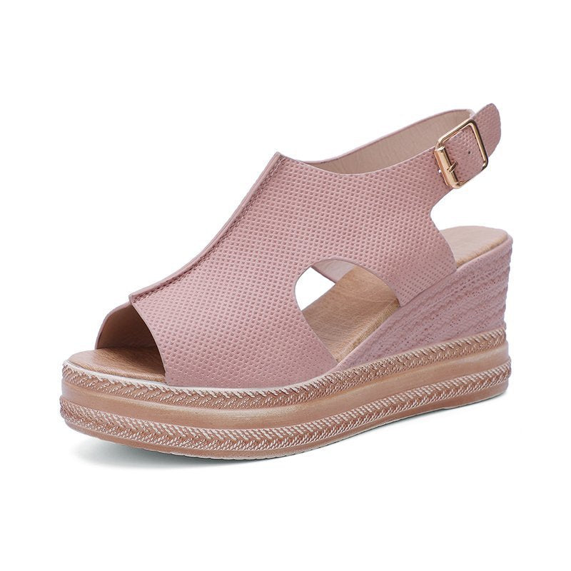 Minimal Vacation Sandals
