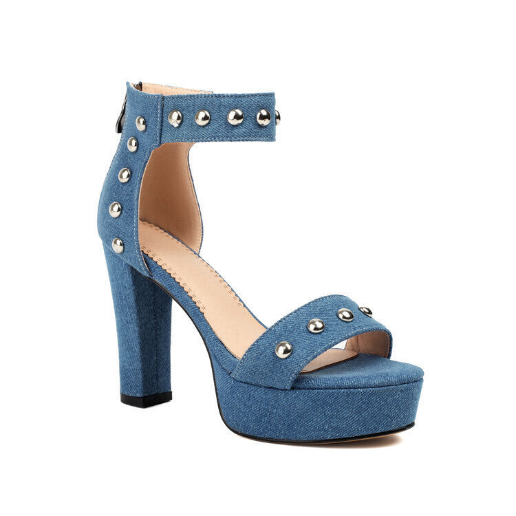 Casual Buckled Sandals
