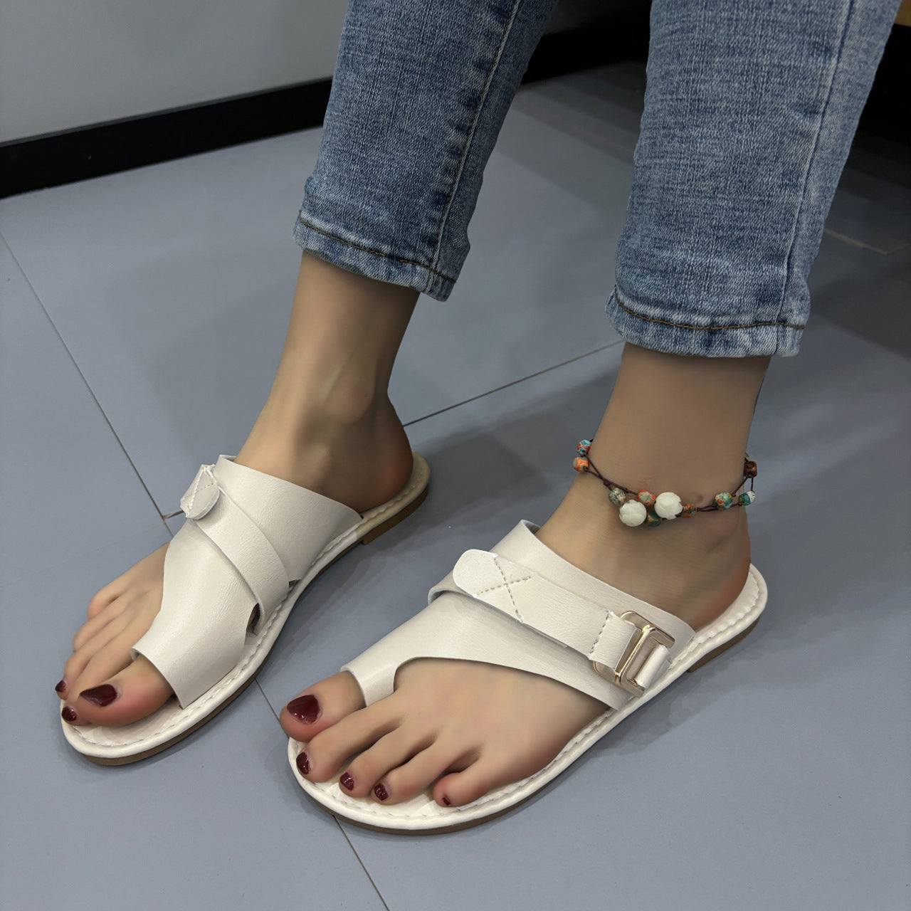 Relaxed Minimal Sandals