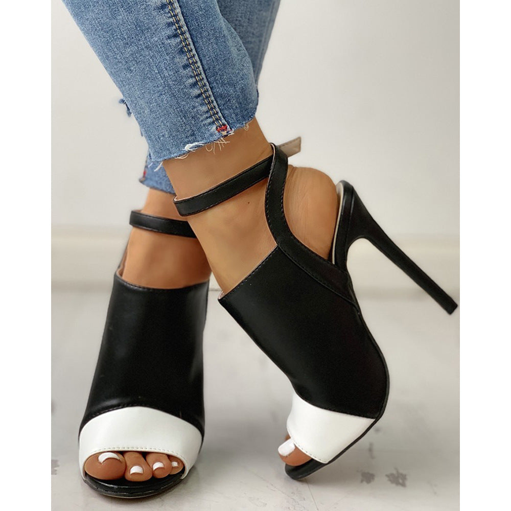 Clean Wedge Sandals