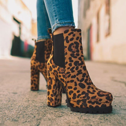 Comfortable Buckled Boots