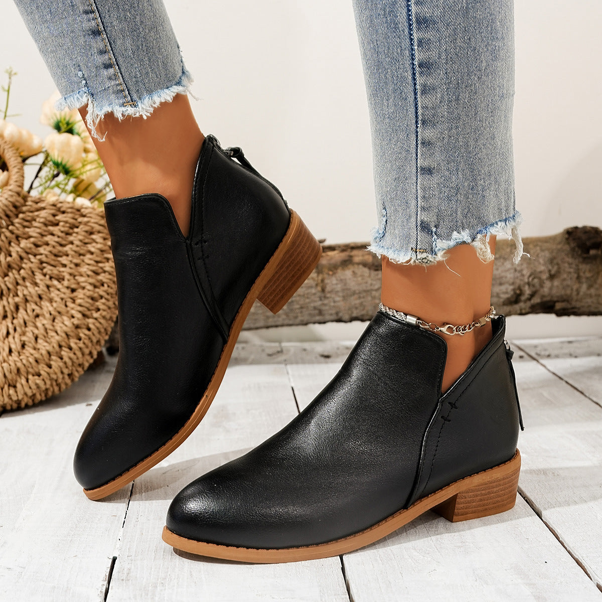 Everyday Pointed Boots
