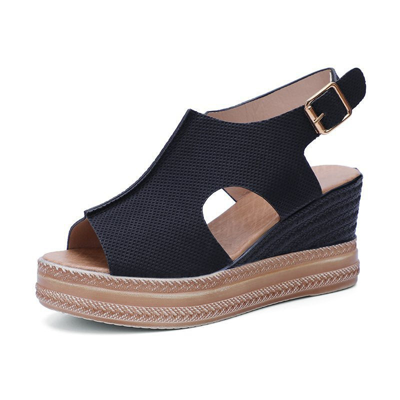 Minimal Vacation Sandals