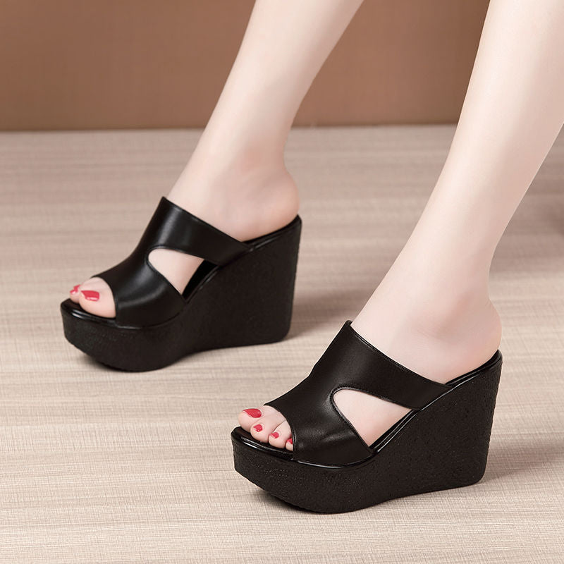 Minimal Soft Sandals