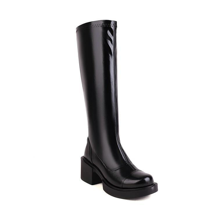 Minimal Autumn Boots