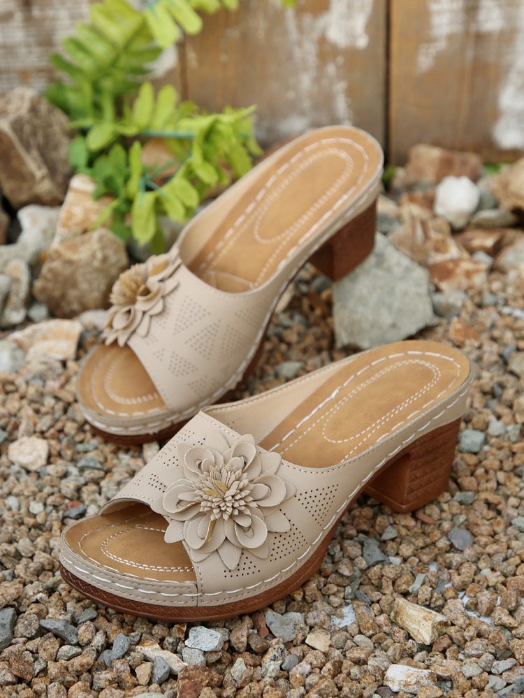 Airy Classic Sandals