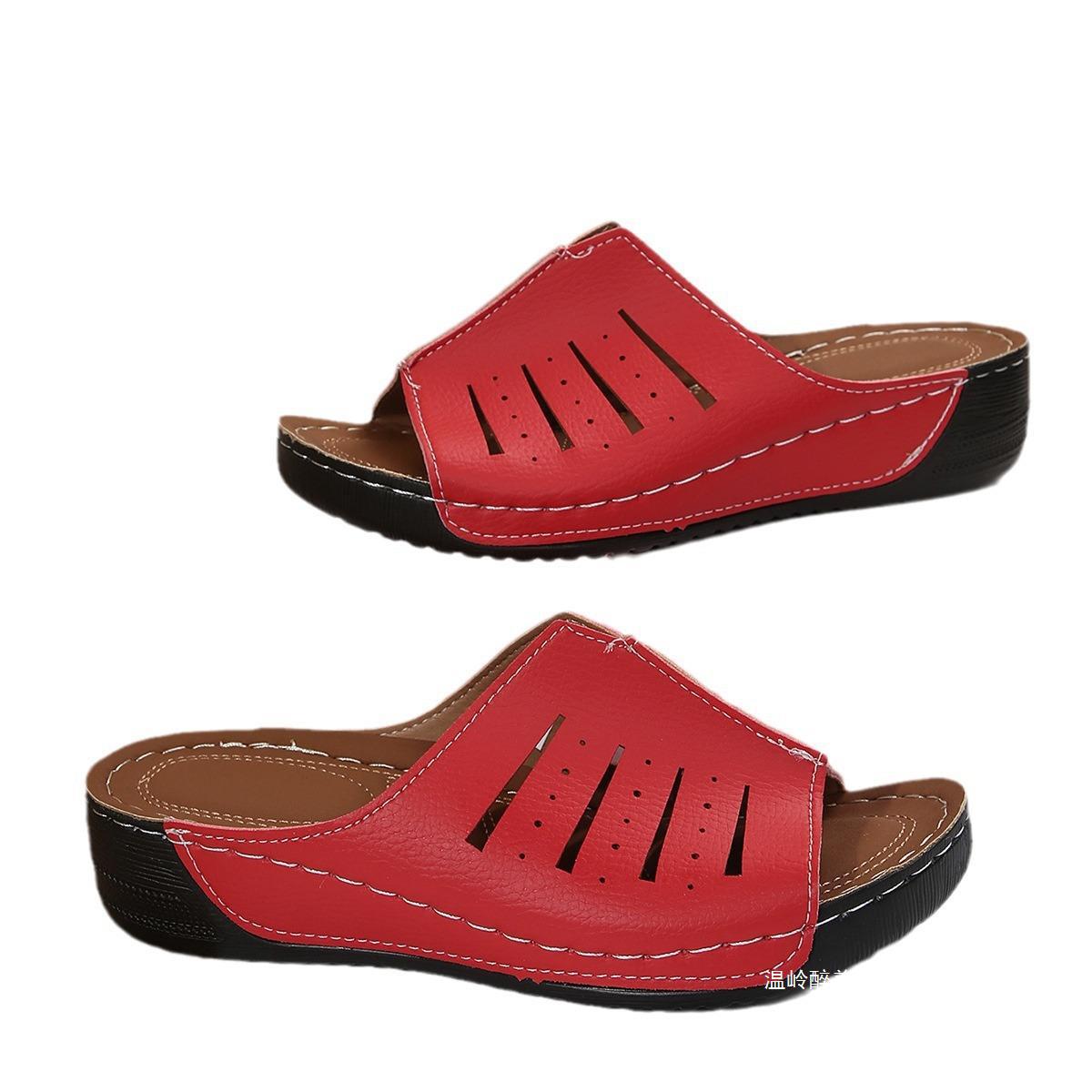 Weekend Flat Sandals