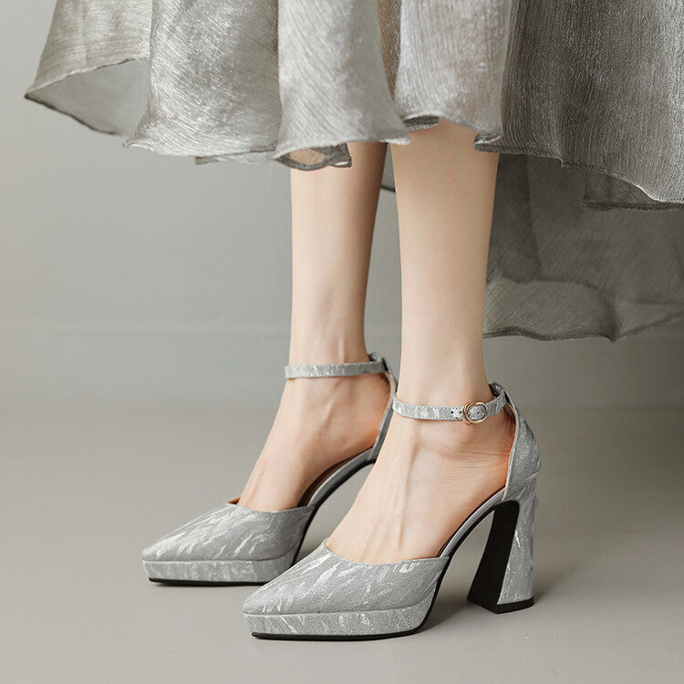Relaxed Wedge Sandals