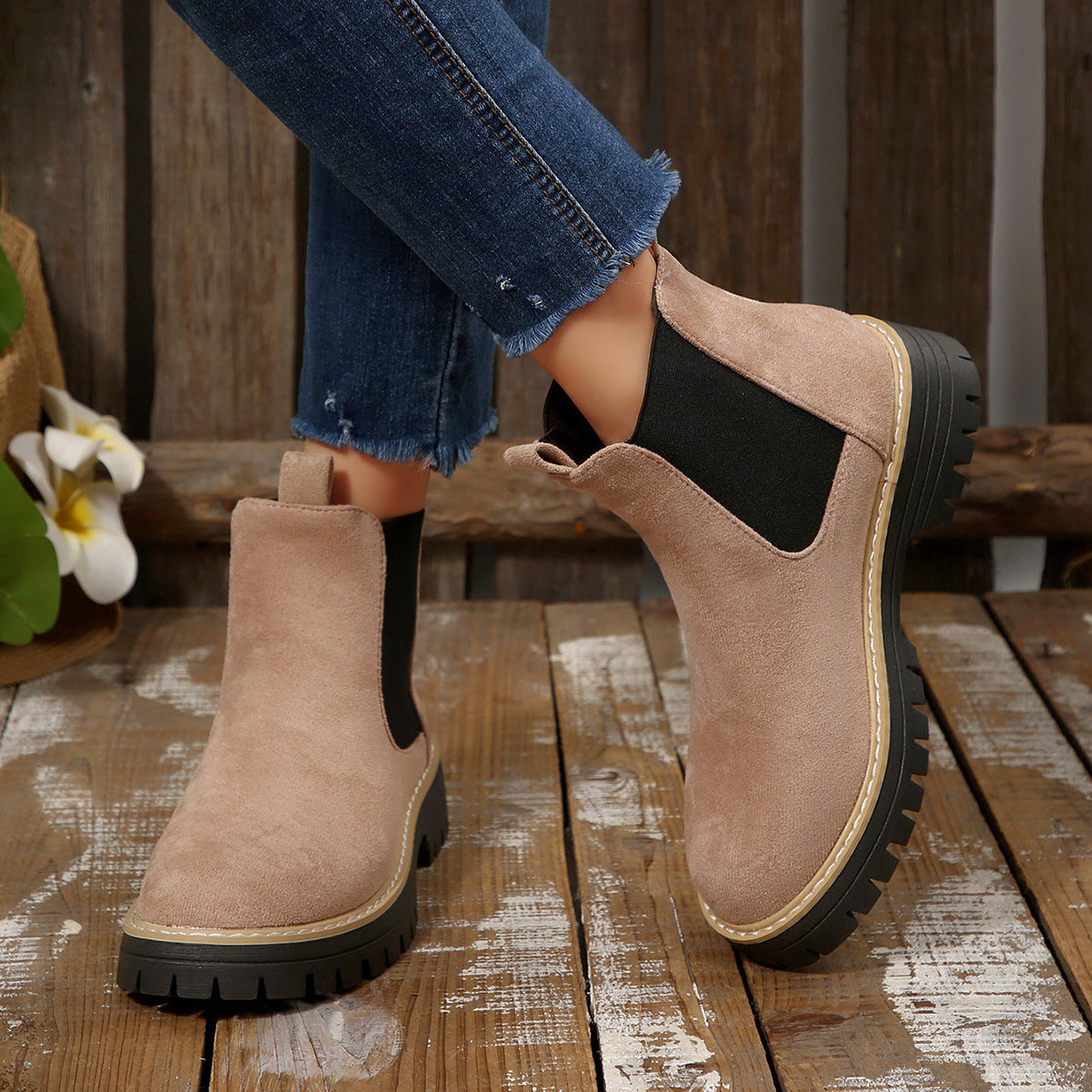 Light Side-Zip Boots
