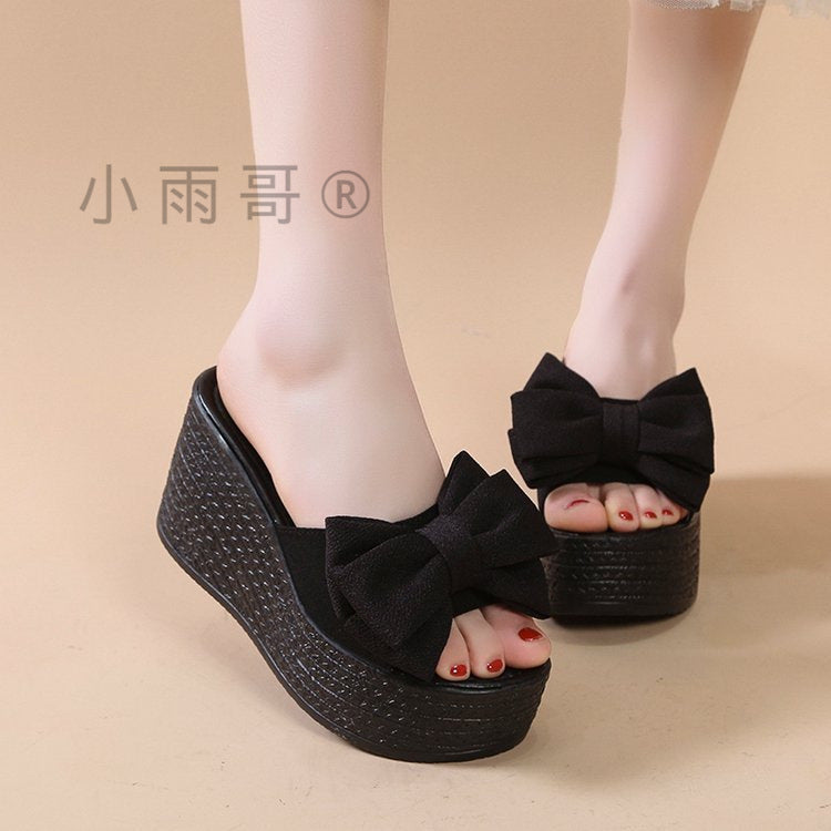 Airy Flat Sandals